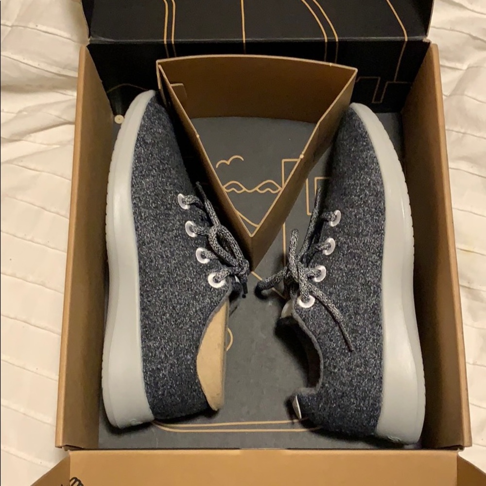 Brand New Allbirds Natural Grey Wool Runner’s sz 8